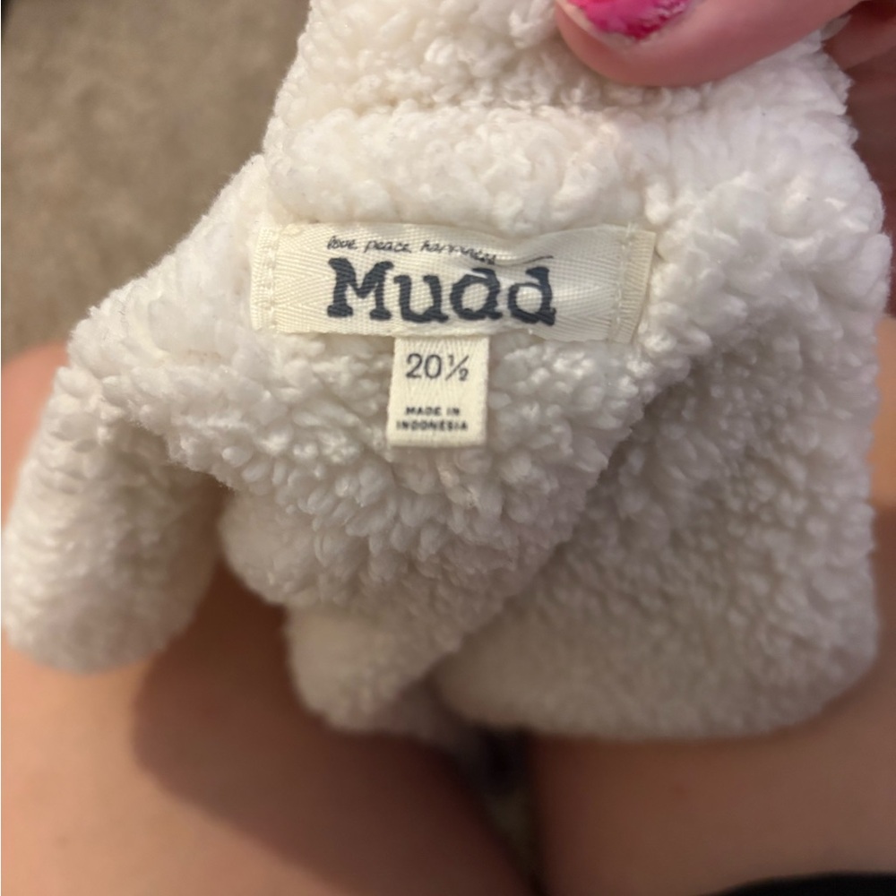 Perfect white vest for winter!